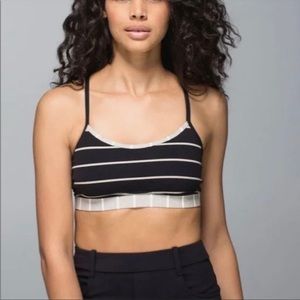 Lululemon flow IV bra in Cayman Stripe Black Mojave Tan. Size 4.